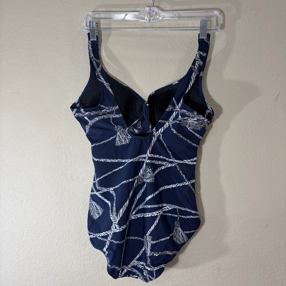 Miraclesuit Wrap Blue and White One Piece Swimsuit 14” Chest Sz Laying Flat - Picture 7 of 12